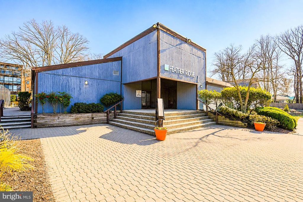 Image 54 of property listing at 2804 BANEBERRY CT, Baltimore, MD 21209
