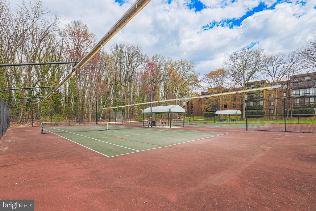 Image 56 of property listing at 2804 BANEBERRY CT, Baltimore, MD 21209