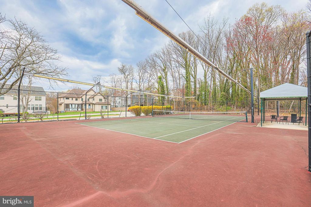 Image 57 of property listing at 2804 BANEBERRY CT, Baltimore, MD 21209