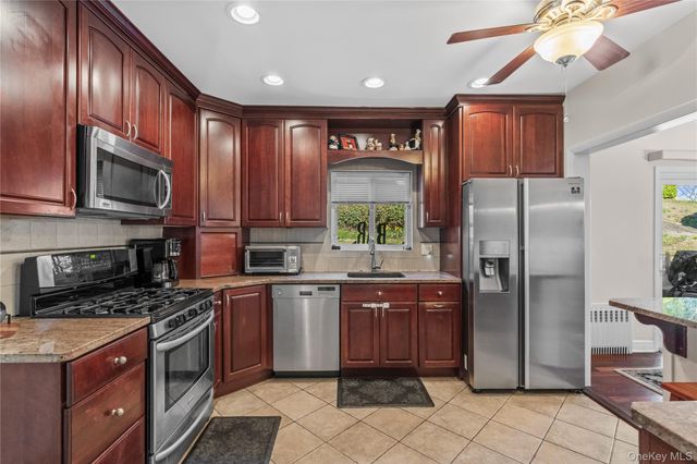 35 Lispenard Avenue, New Rochelle, NY 10801