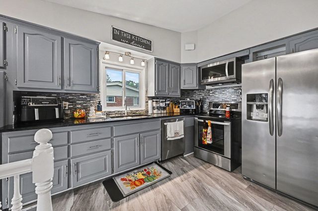 17663 Dolores Street, Livonia City, MI 48152