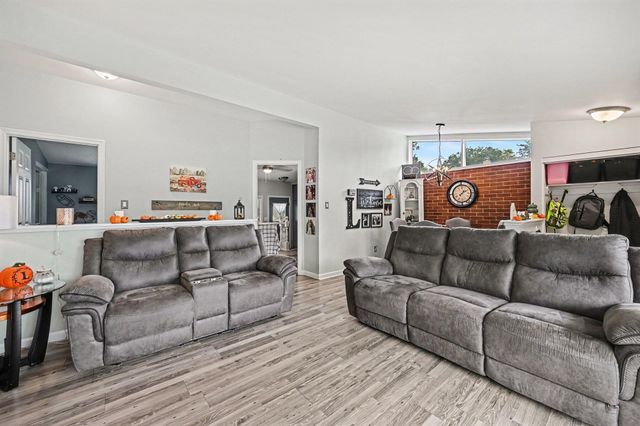 17663 Dolores Street, Livonia City, MI 48152