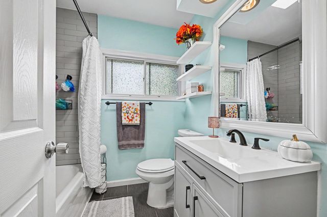 17663 Dolores Street, Livonia City, MI 48152