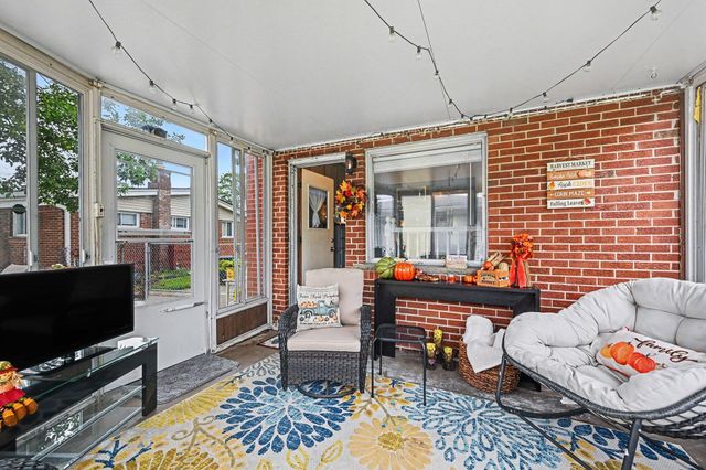 17663 Dolores Street, Livonia City, MI 48152