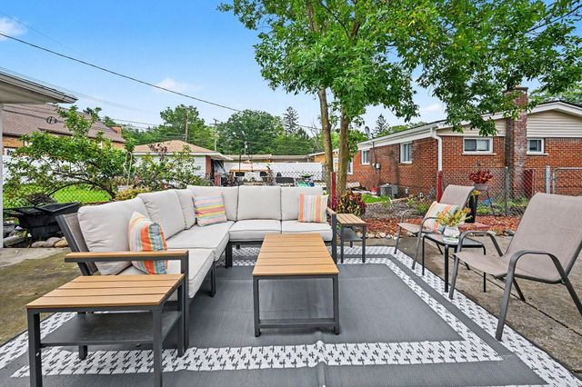 17663 Dolores Street, Livonia City, MI 48152