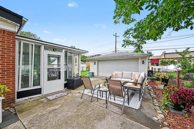 17663 Dolores Street, Livonia City, MI 48152