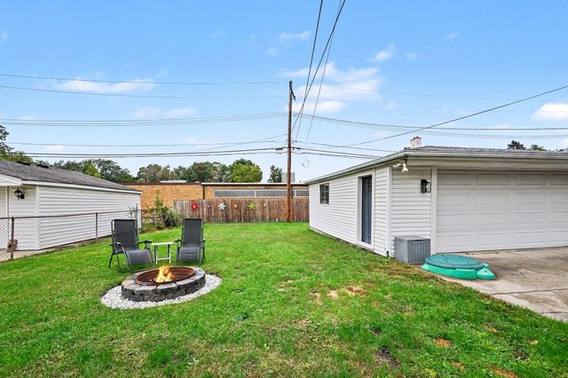 17663 Dolores Street, Livonia City, MI 48152