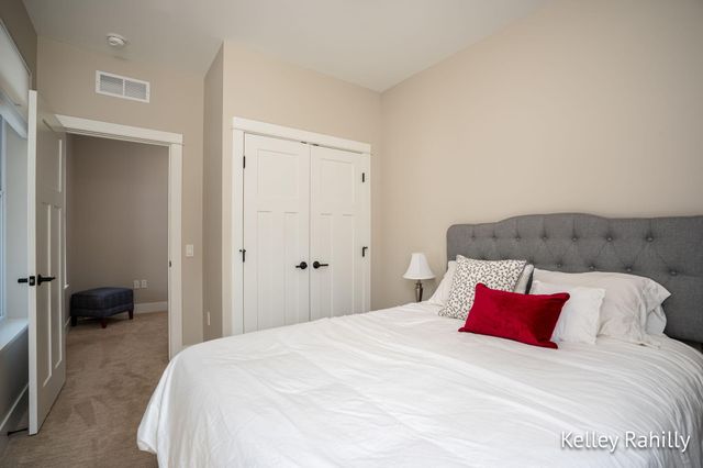 161 Tamarack Lane Ne, Rockford City, MI 49341