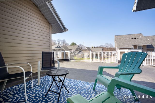 161 Tamarack Lane Ne, Rockford City, MI 49341