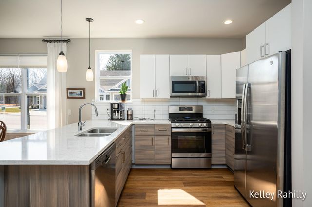 161 Tamarack Lane Ne, Rockford City, MI 49341