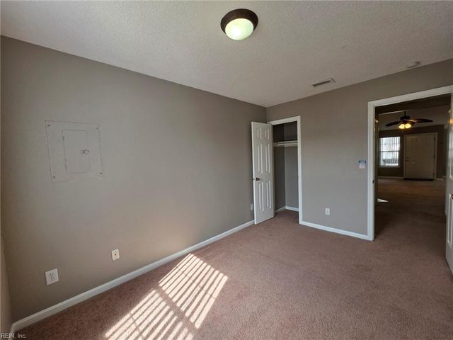4226 Beasley CT, Virginia Beach, VA 23462