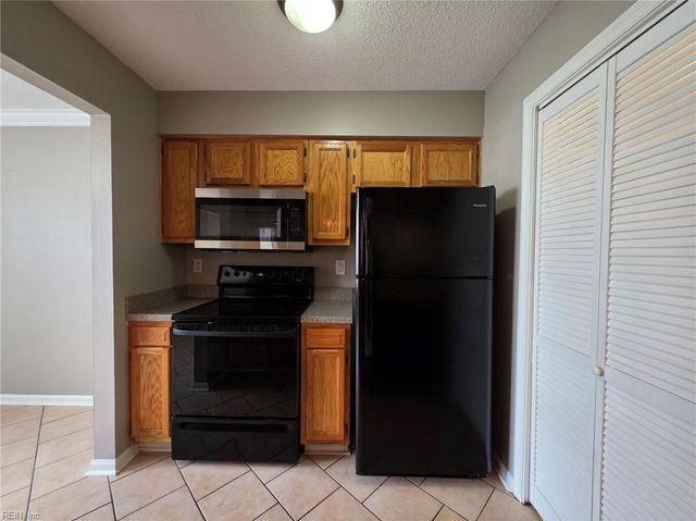 4226 Beasley CT, Virginia Beach, VA 23462