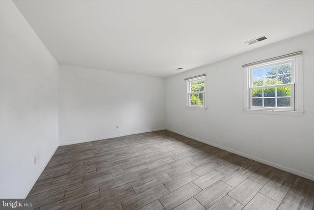 905 CAROLE CT SE, Vienna, VA 22180