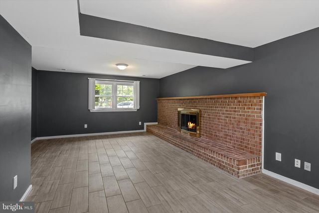 905 CAROLE CT SE, Vienna, VA 22180