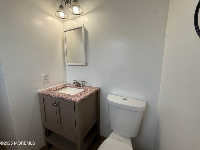 68 Virgin Islands Drive, Toms River, NJ 08757