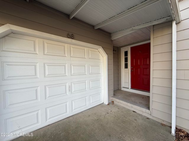 68 Virgin Islands Drive, Toms River, NJ 08757