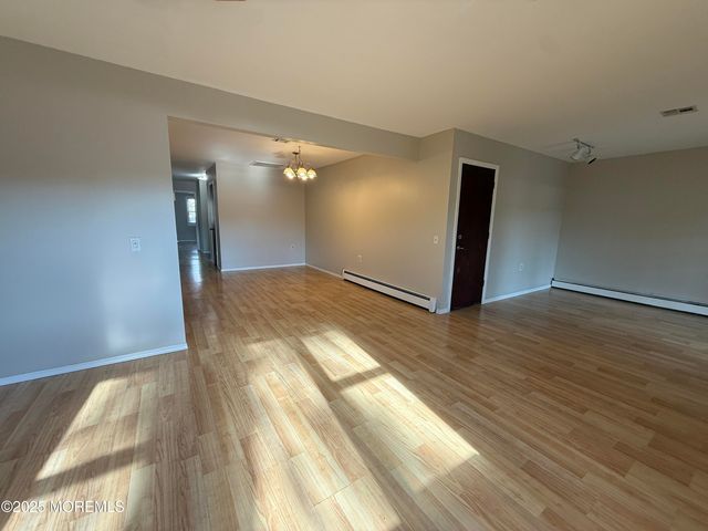 68 Virgin Islands Drive, Toms River, NJ 08757