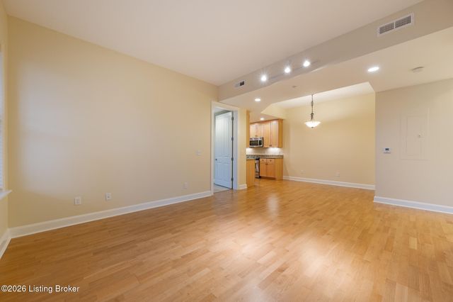 2000 Lancashire Ave 102, Louisville, KY 40205