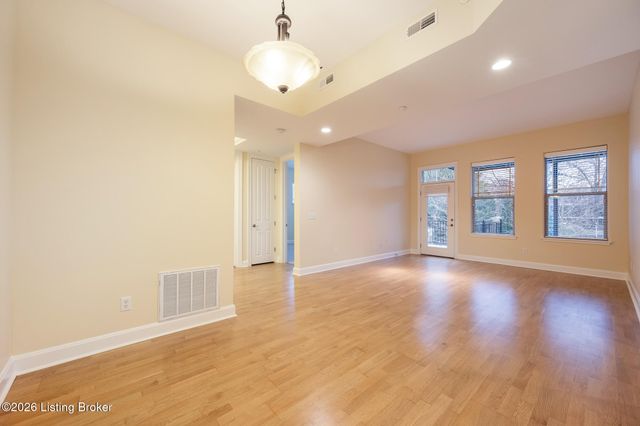 2000 Lancashire Ave 102, Louisville, KY 40205