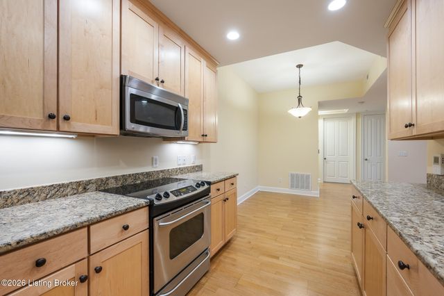 2000 Lancashire Ave 102, Louisville, KY 40205