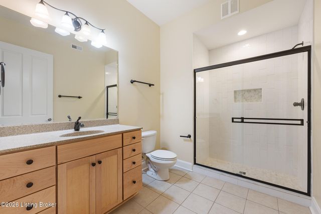 2000 Lancashire Ave 102, Louisville, KY 40205