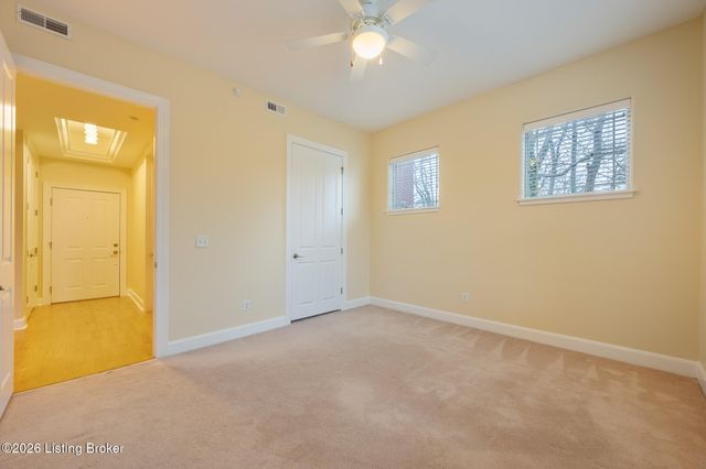 2000 Lancashire Ave 102, Louisville, KY 40205