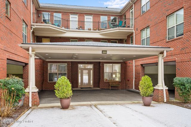 2000 Lancashire Ave 102, Louisville, KY 40205