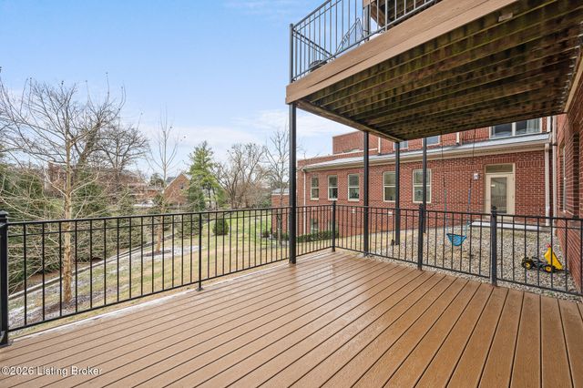 2000 Lancashire Ave 102, Louisville, KY 40205