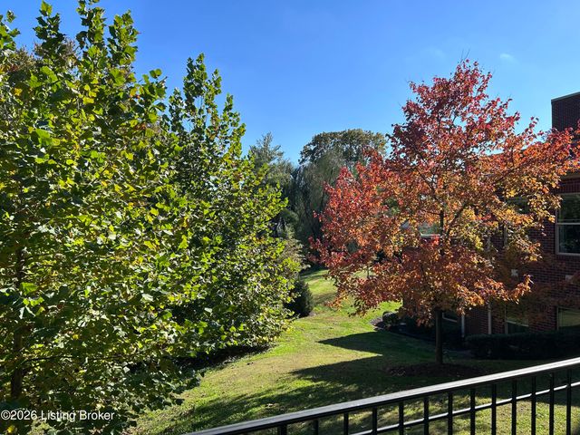 2000 Lancashire Ave 102, Louisville, KY 40205