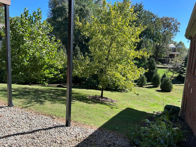 2000 Lancashire Ave 102, Louisville, KY 40205