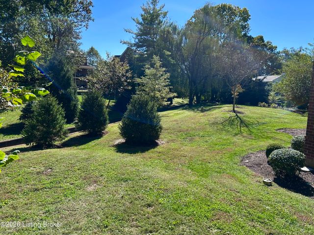 2000 Lancashire Ave 102, Louisville, KY 40205