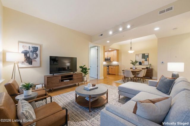 2000 Lancashire Ave 102, Louisville, KY 40205