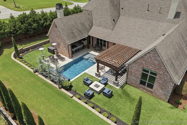 8007 S Galveston Court, Tulsa, OK 74132