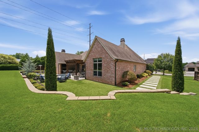 8007 S Galveston Court, Tulsa, OK 74132