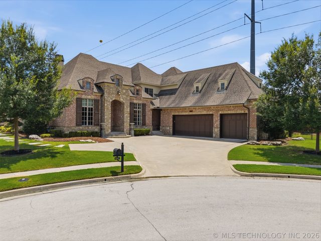 8007 S Galveston Court, Tulsa, OK 74132