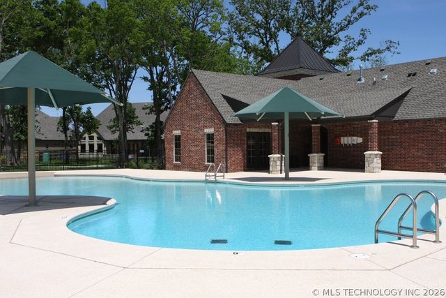 8007 S Galveston Court, Tulsa, OK 74132
