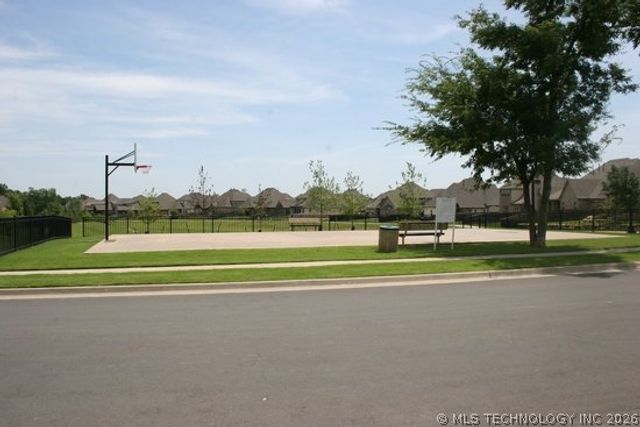 8007 S Galveston Court, Tulsa, OK 74132