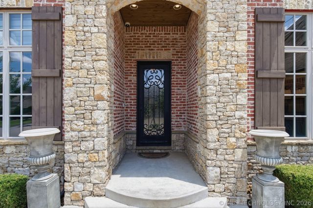 8007 S Galveston Court, Tulsa, OK 74132