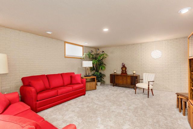 W173N7932 Bluejay COURT, Menomonee Falls, WI 53051