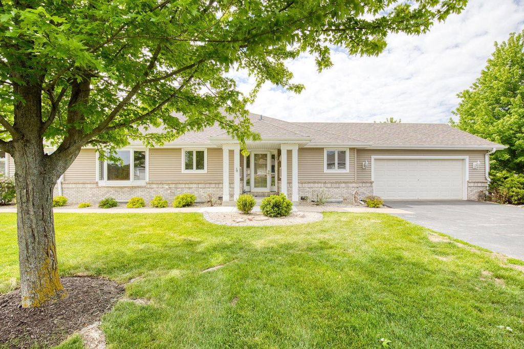 W173N7932 Bluejay COURT, Menomonee Falls, WI 53051