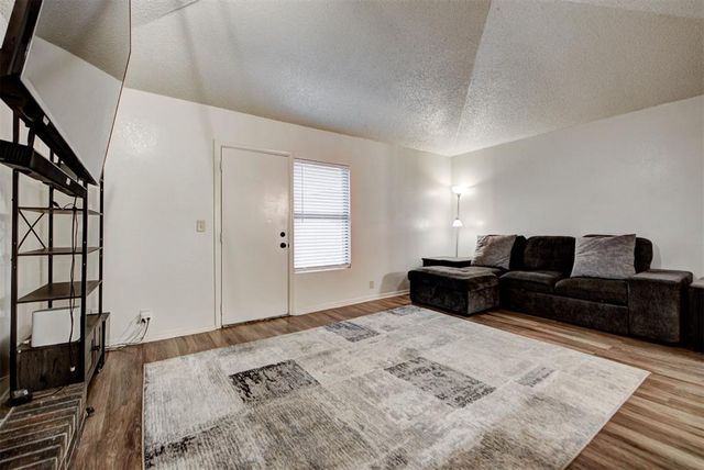 10908 Beaulaine Place, Oklahoma City, OK 73114