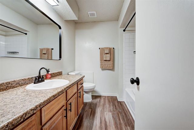 10908 Beaulaine Place, Oklahoma City, OK 73114