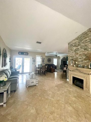 1786 SW Cordova Street, Port St. Lucie, FL 34987