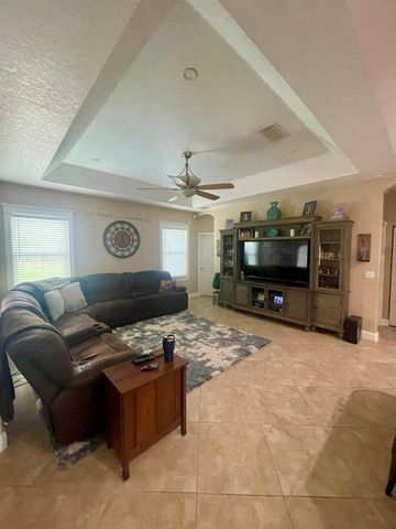 1786 SW Cordova Street, Port St. Lucie, FL 34987