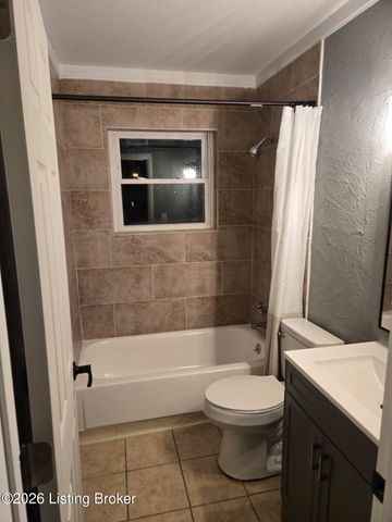 9818 Titan Dr, Louisville, KY 40229