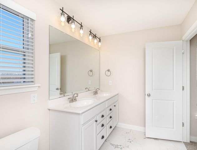 720 PROMENADE DR, Columbia, MO 65202