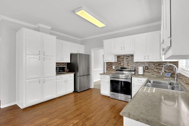 725 Somerset Vale Drive, Lawrenceville, GA 30044