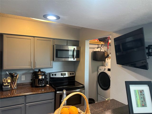 3919 Fairmont Parkway 128, Pasadena, TX 77504