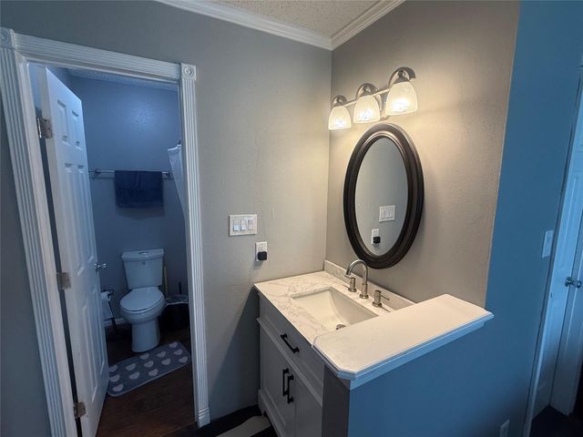 3919 Fairmont Parkway 128, Pasadena, TX 77504