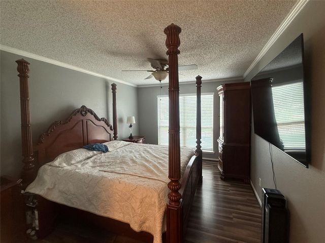 3919 Fairmont Parkway 128, Pasadena, TX 77504